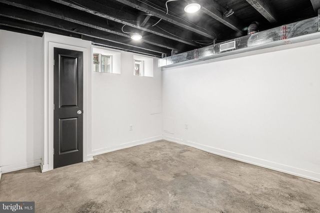 2426 S ALDER ST, Philadelphia, PA 19148