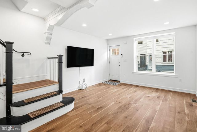 2426 S ALDER ST, Philadelphia, PA 19148