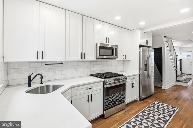 2426 S ALDER ST, Philadelphia, PA 19148