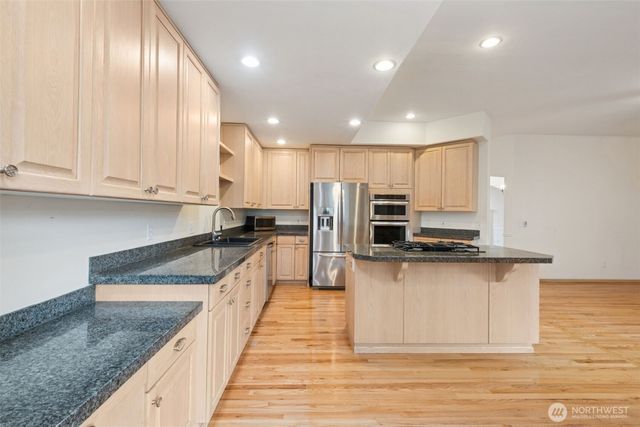 18308 SE 277TH Place, Covington, WA 98042