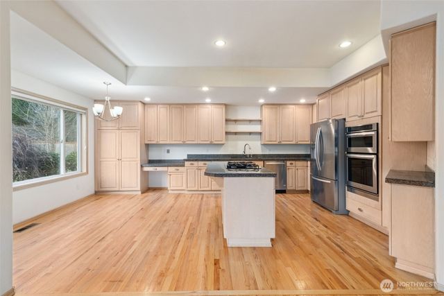 18308 SE 277TH Place, Covington, WA 98042