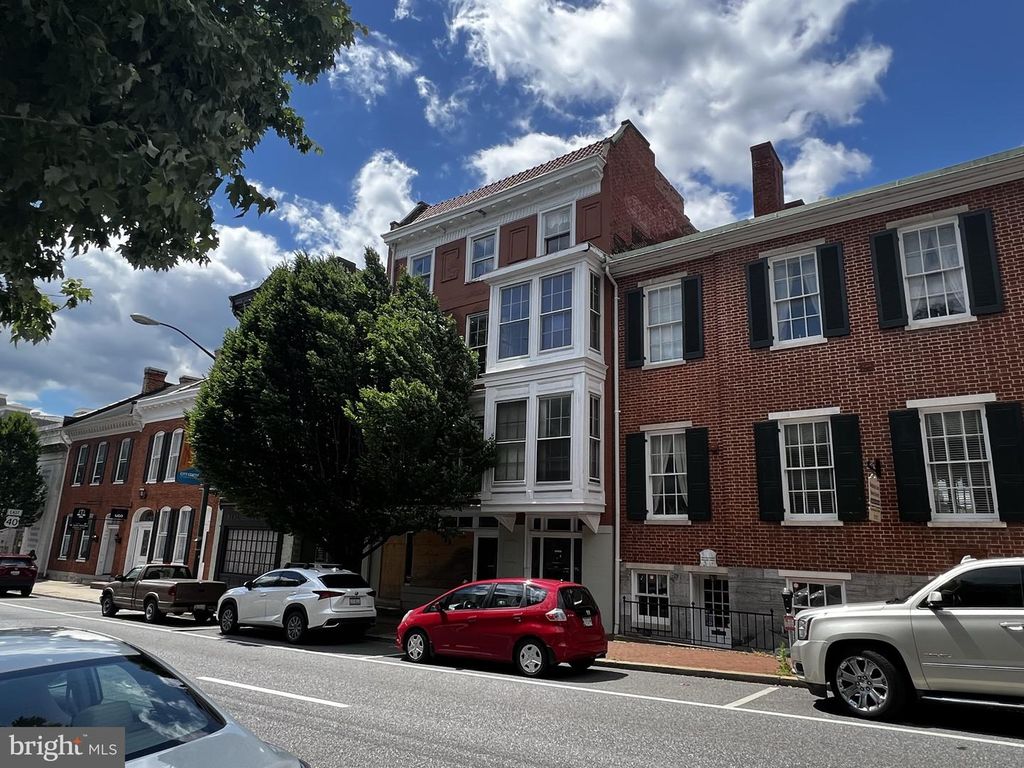 125 W WASHINGTON ST, Hagerstown, MD 21740