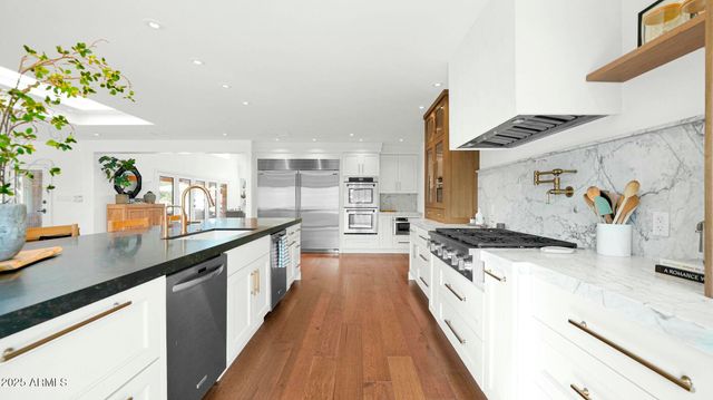 8217 E ADOBE Drive, Scottsdale, AZ 85255