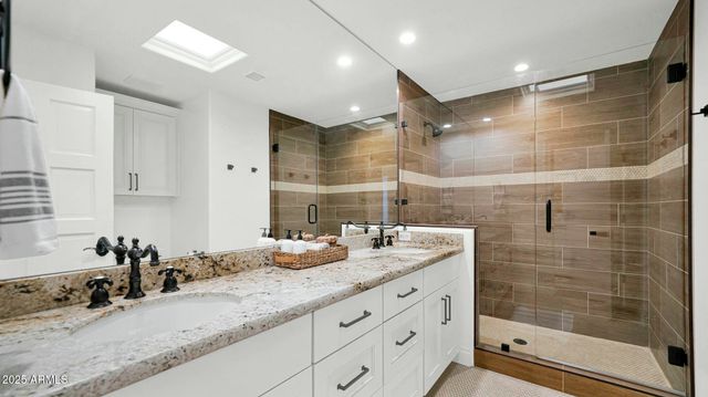 8217 E ADOBE Drive, Scottsdale, AZ 85255