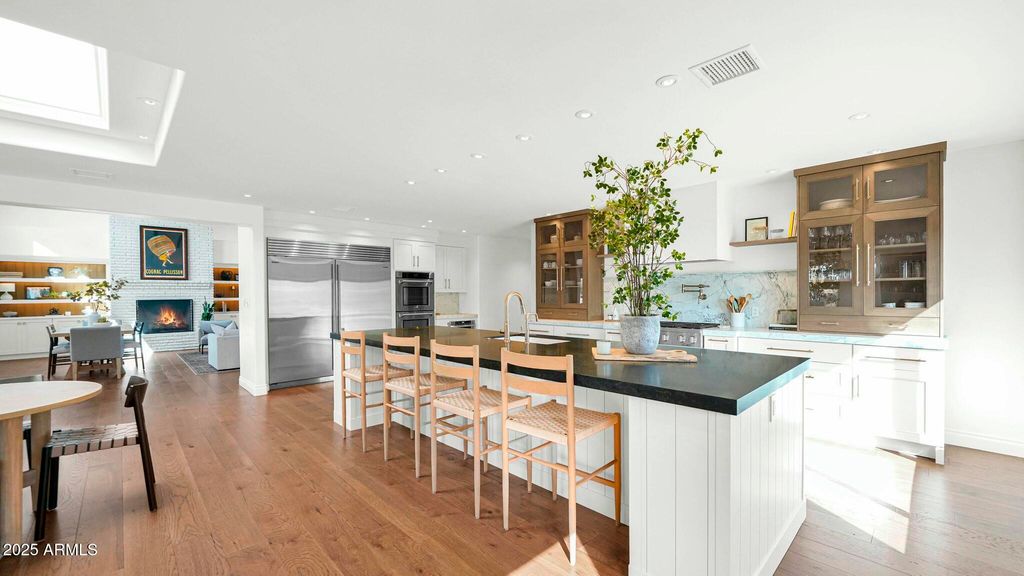 8217 E ADOBE Drive, Scottsdale, AZ 85255