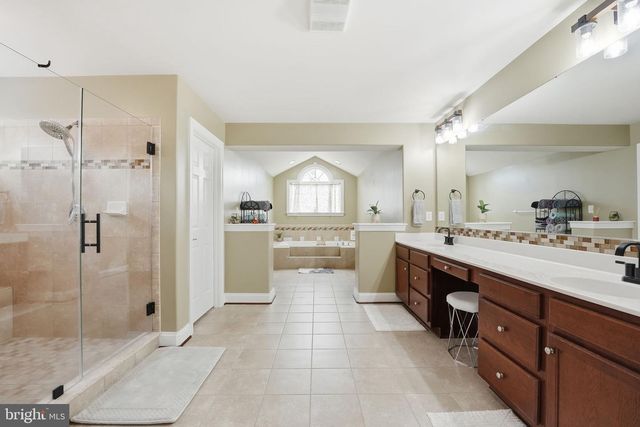 51 SERENE HILLS DR, Fredericksburg, VA 22406