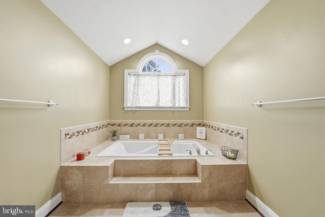 51 SERENE HILLS DR, Fredericksburg, VA 22406