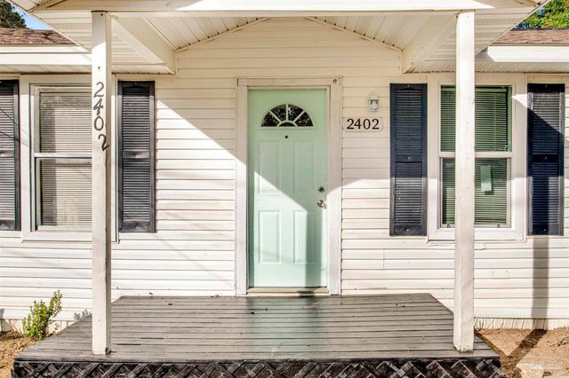 2402 W Blount St, Pensacola, FL 32505