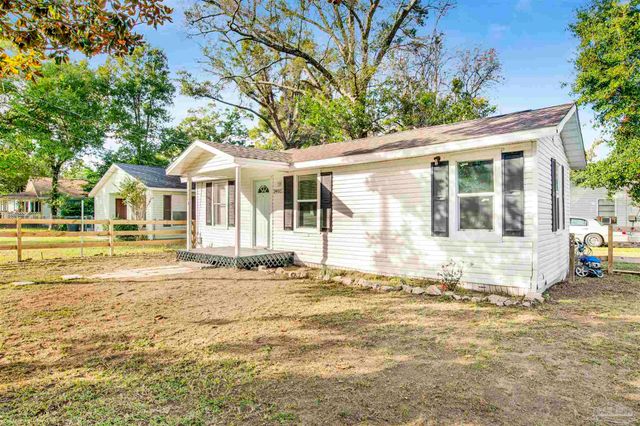 2402 W Blount St, Pensacola, FL 32505