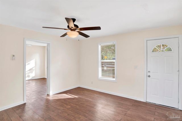 2402 W Blount St, Pensacola, FL 32505