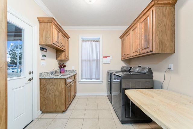 706 S White Oak Rd, White Oak, TX 75693