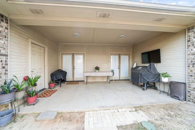 706 S White Oak Rd, White Oak, TX 75693