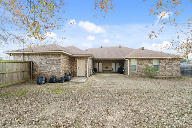 706 S White Oak Rd, White Oak, TX 75693