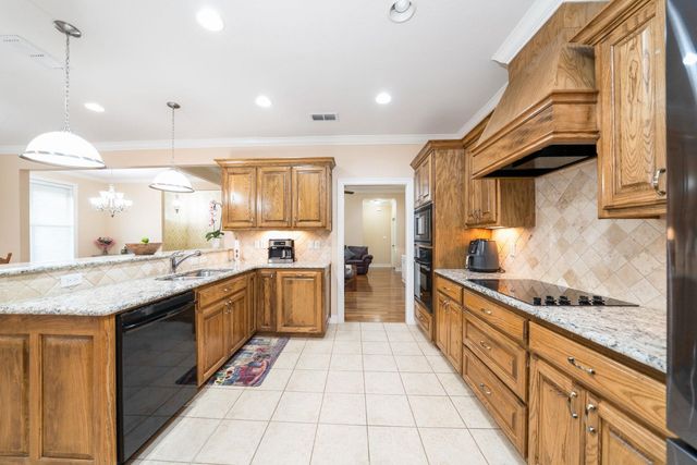 706 S White Oak Rd, White Oak, TX 75693