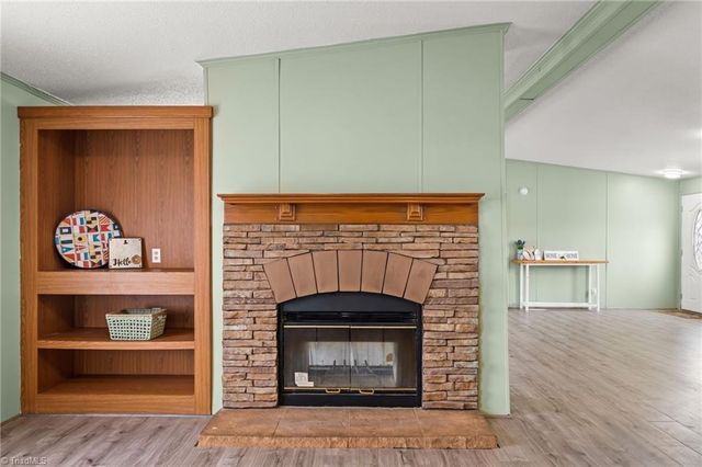 1058 Pearl Court, Randleman, NC 27317