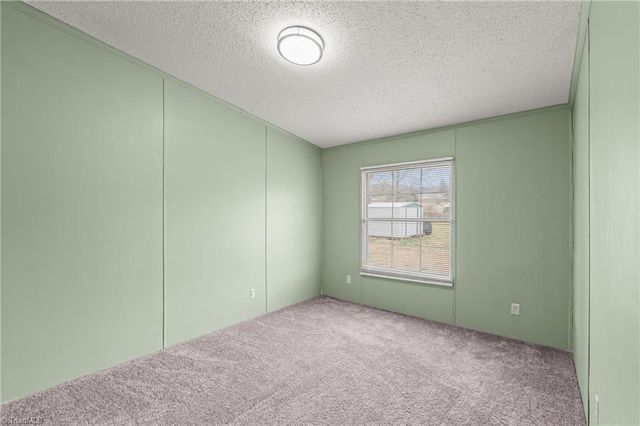 1058 Pearl Court, Randleman, NC 27317