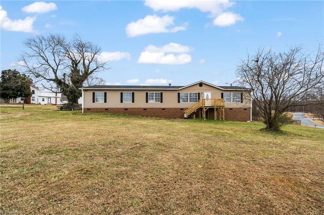 1058 Pearl Court, Randleman, NC 27317