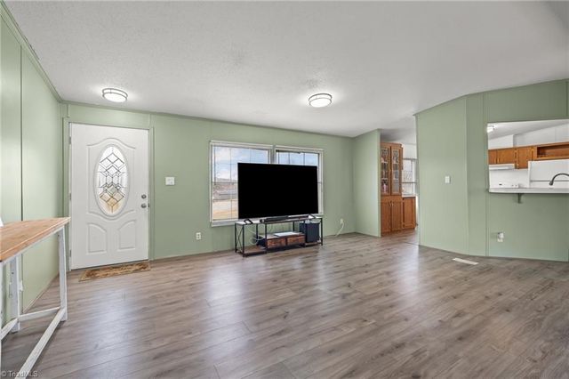 1058 Pearl Court, Randleman, NC 27317