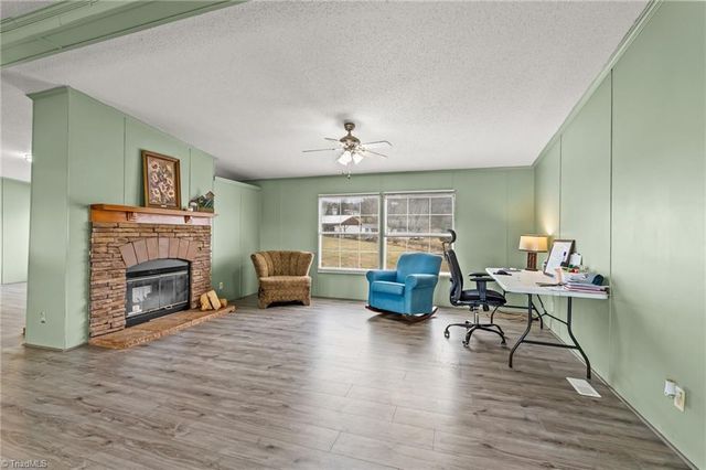 1058 Pearl Court, Randleman, NC 27317