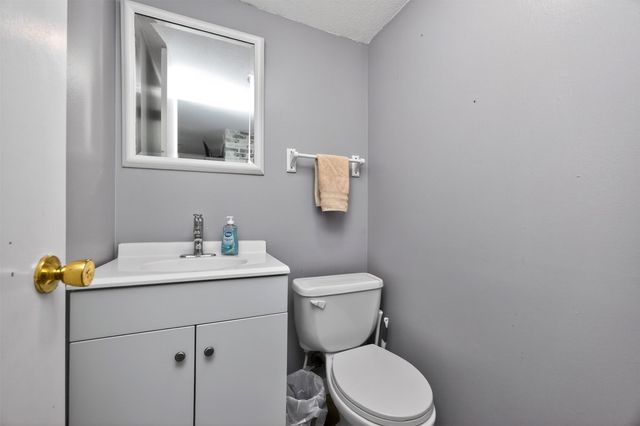 7004 Twana Drive, Urbandale, IA 50322