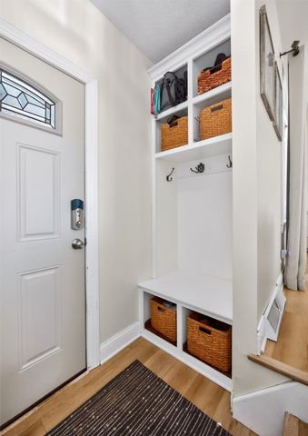 7004 Twana Drive, Urbandale, IA 50322