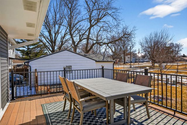 7004 Twana Drive, Urbandale, IA 50322