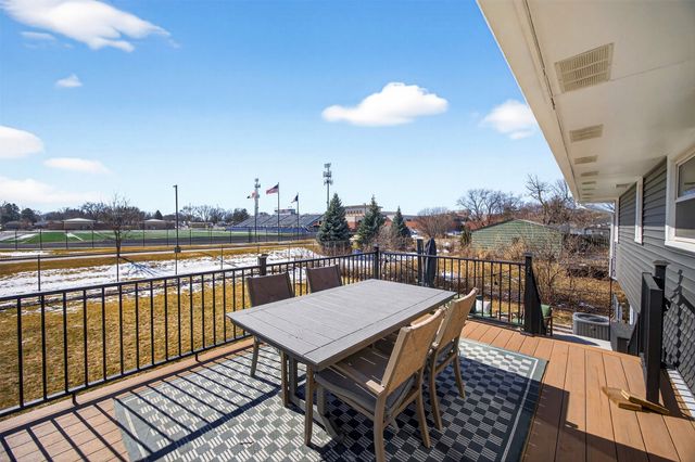 7004 Twana Drive, Urbandale, IA 50322