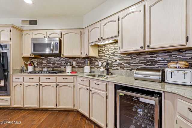 1221 BELVIDERE Street, El Paso, TX 79912