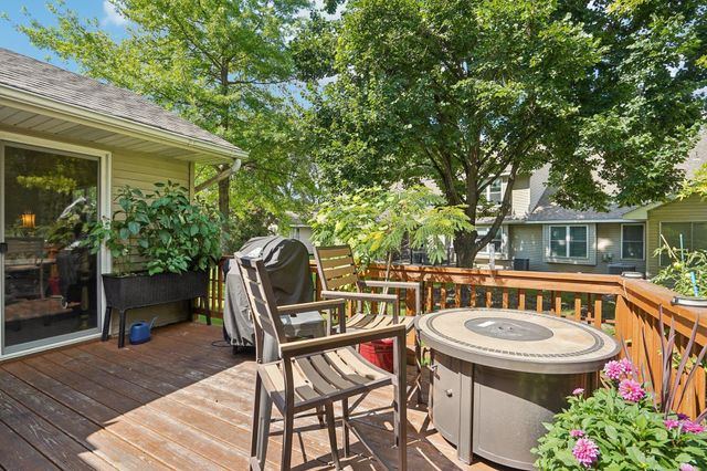 1140 Trenton Circle N, Plymouth, MN 55441