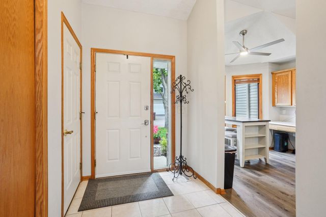 1140 Trenton Circle N, Plymouth, MN 55441