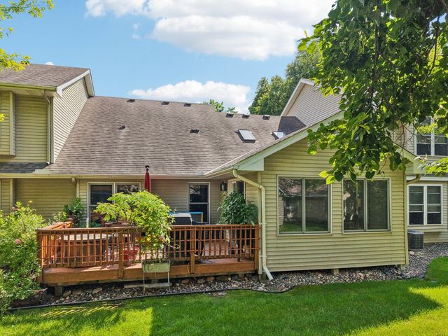 1140 Trenton Circle N, Plymouth, MN 55441