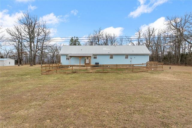 7590 Orchard Pt, Harrison, AR 72601