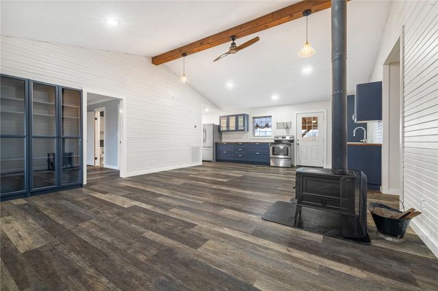 7590 Orchard Pt, Harrison, AR 72601