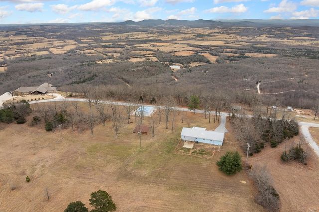 7590 Orchard Pt, Harrison, AR 72601