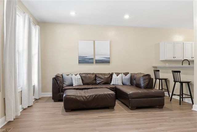 200 Maple AVE, Norfolk, VA 23503