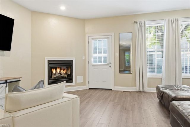 200 Maple AVE, Norfolk, VA 23503