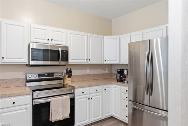 200 Maple AVE, Norfolk, VA 23503