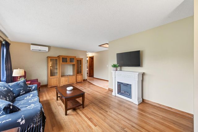 7930 W 26th Street, Saint Louis Park, MN 55426