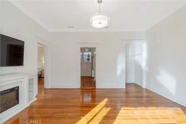 1325 E Altadena, Altadena, CA 91001