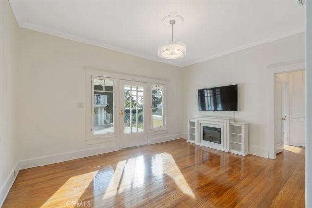 1325 E Altadena, Altadena, CA 91001