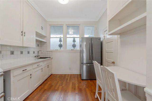 1325 E Altadena, Altadena, CA 91001