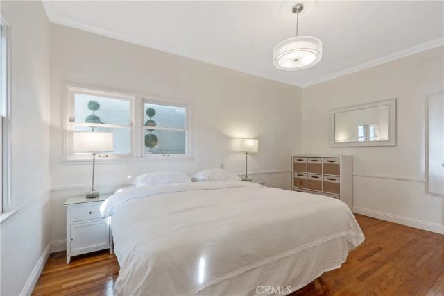 1325 E Altadena, Altadena, CA 91001