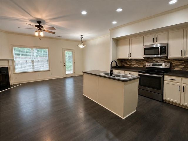 2941 Ashlyn Pointe Drive, Atlanta, GA 30340