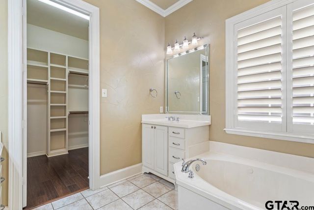 6530 Ashmore Ln, Tyler, TX 75703