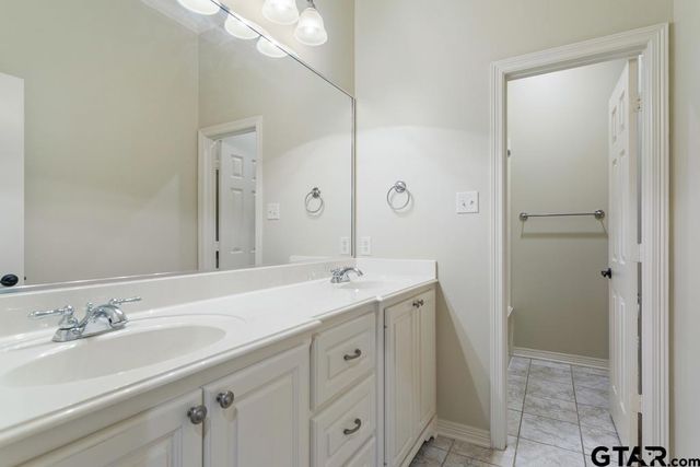 6530 Ashmore Ln, Tyler, TX 75703