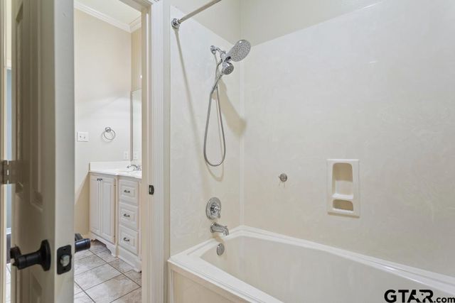 6530 Ashmore Ln, Tyler, TX 75703