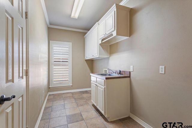 6530 Ashmore Ln, Tyler, TX 75703