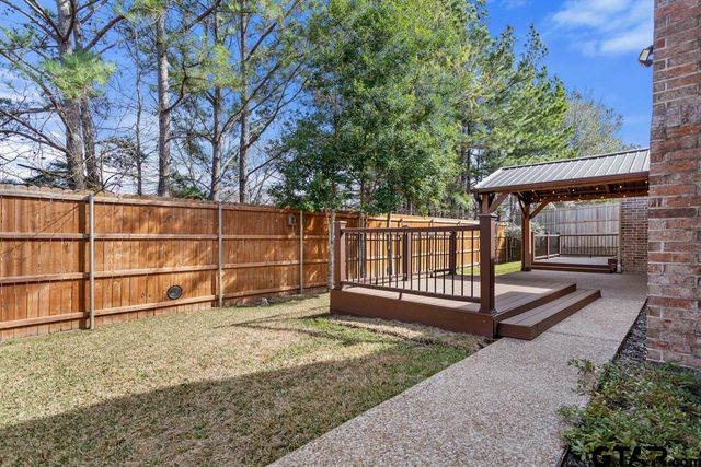 6530 Ashmore Ln, Tyler, TX 75703