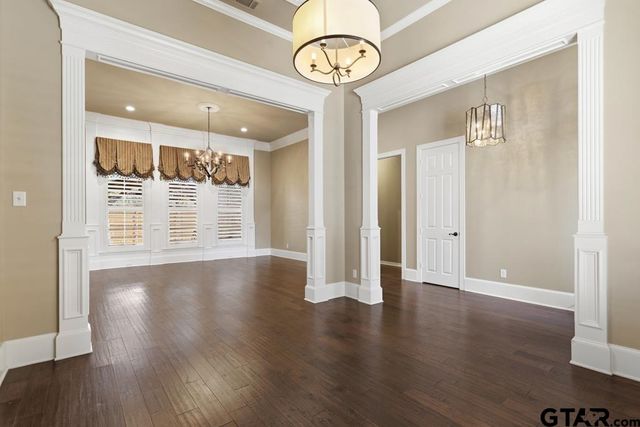 6530 Ashmore Ln, Tyler, TX 75703