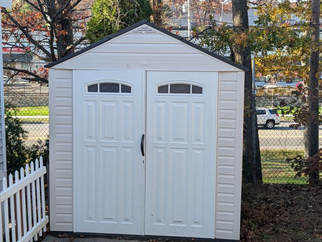 12 Horseshoe Drive, Shelton, CT 06484